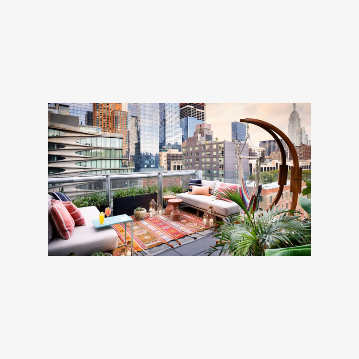 one-night-for-2-people-selina-chelsea-1.png-1